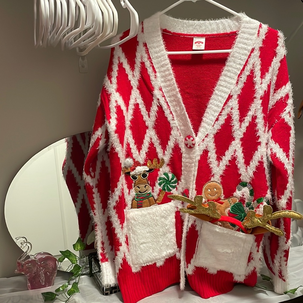 Christmas sweater comes with a head reindeer headband